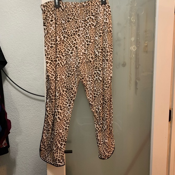 Ambrielle Women's 2 Piece Pant & Long Slv Shirt Pajama Set - Cheetah NWOT - Picture 7 of 11